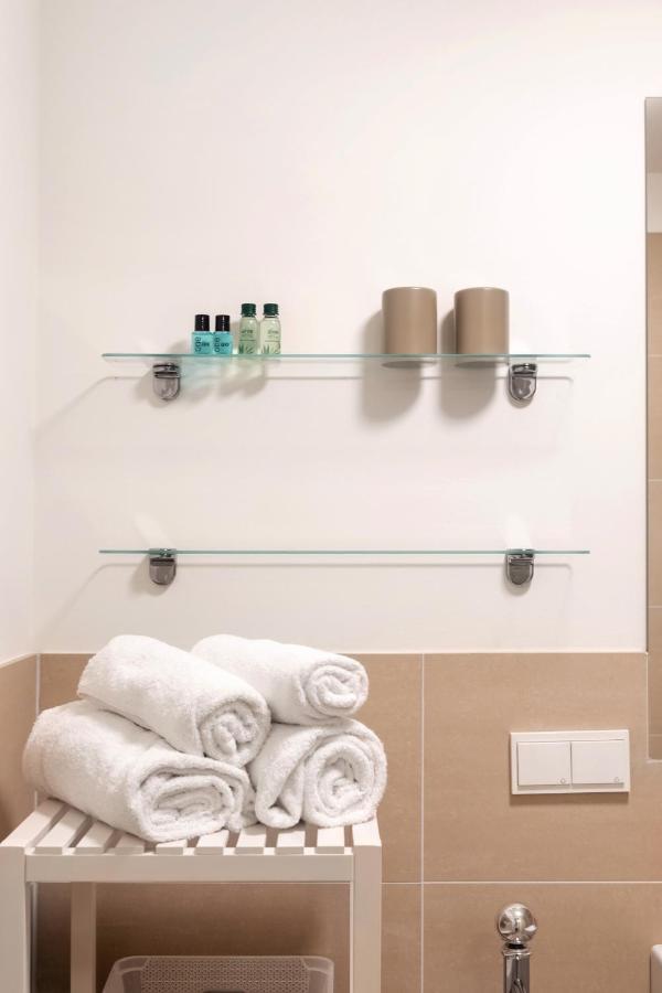 Quiet And Cozy Apartment Next To Mariahilfer Strasse And Naschmarkt With Ac, Minimum 30 Nights Viena Exterior foto