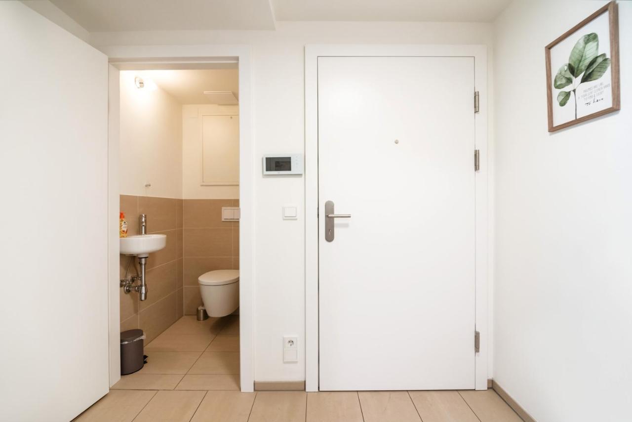 Quiet And Cozy Apartment Next To Mariahilfer Strasse And Naschmarkt With Ac, Minimum 30 Nights Viena Exterior foto