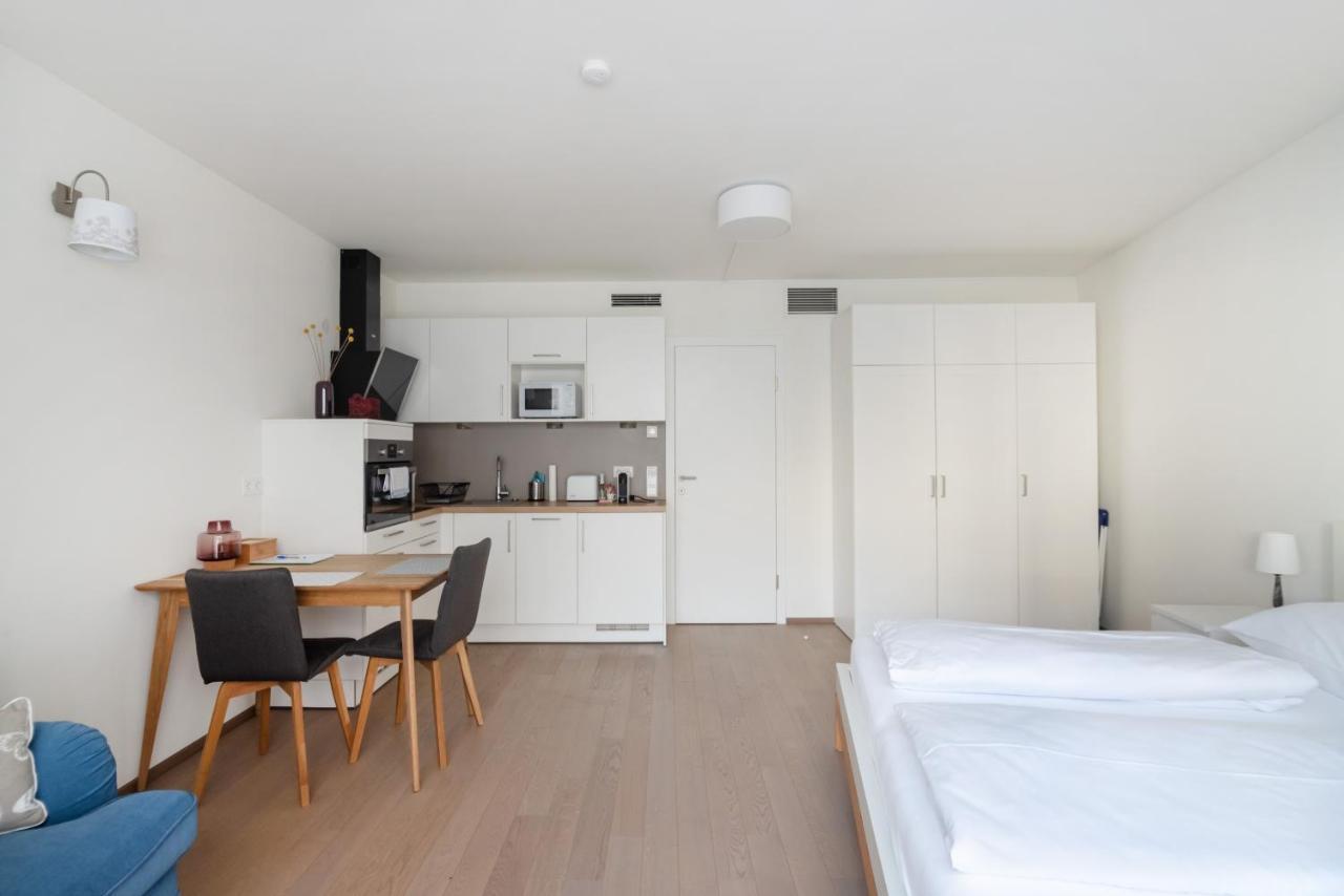 Quiet And Cozy Apartment Next To Mariahilfer Strasse And Naschmarkt With Ac, Minimum 30 Nights Viena Exterior foto