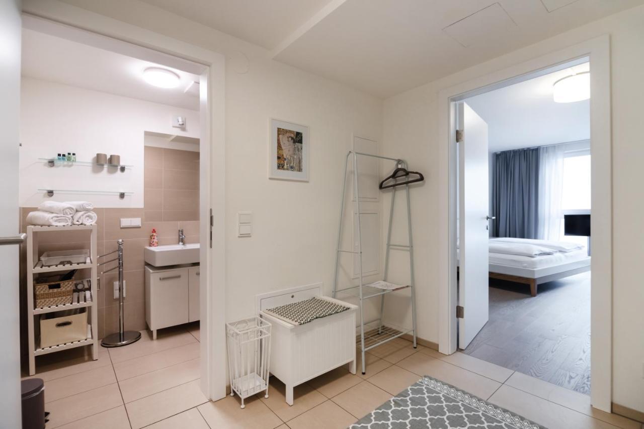 Quiet And Cozy Apartment Next To Mariahilfer Strasse And Naschmarkt With Ac, Minimum 30 Nights Viena Exterior foto