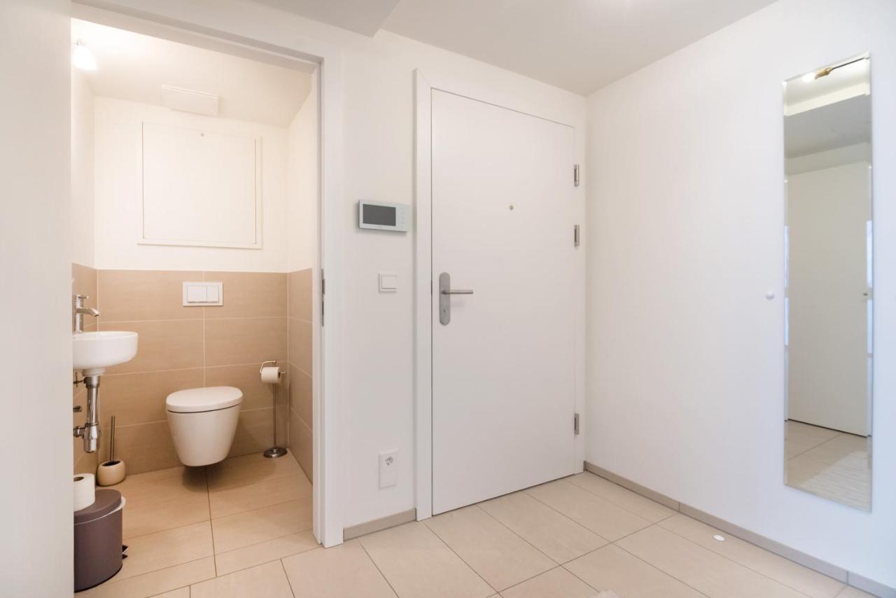 Quiet And Cozy Apartment Next To Mariahilfer Strasse And Naschmarkt With Ac, Minimum 30 Nights Viena Exterior foto