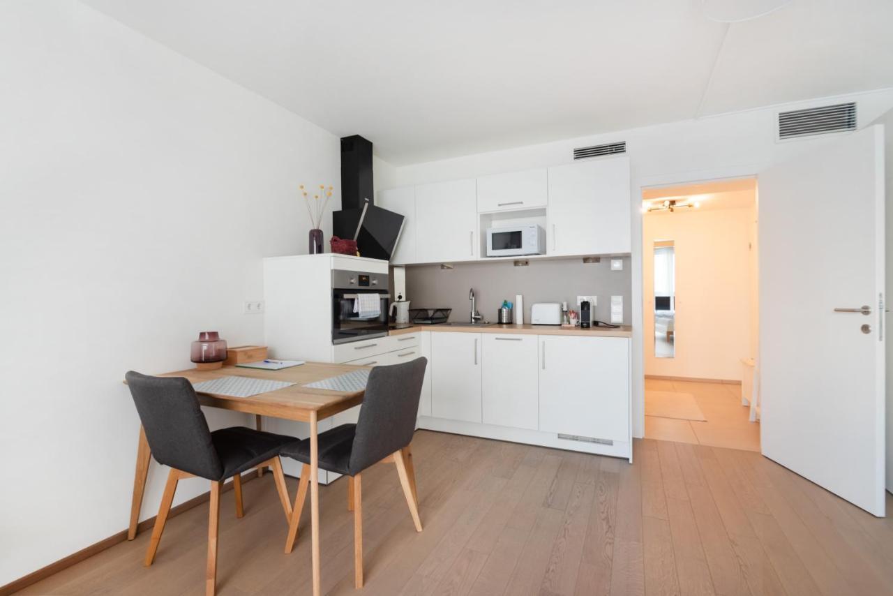 Quiet And Cozy Apartment Next To Mariahilfer Strasse And Naschmarkt With Ac, Minimum 30 Nights Viena Exterior foto
